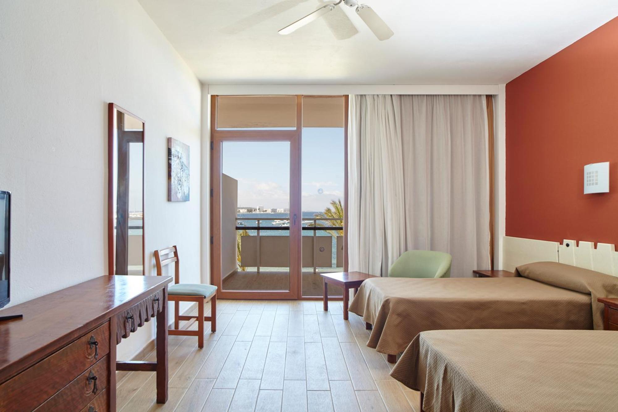 Hotel Arenal Sant Antoni de Portmany Esterno foto