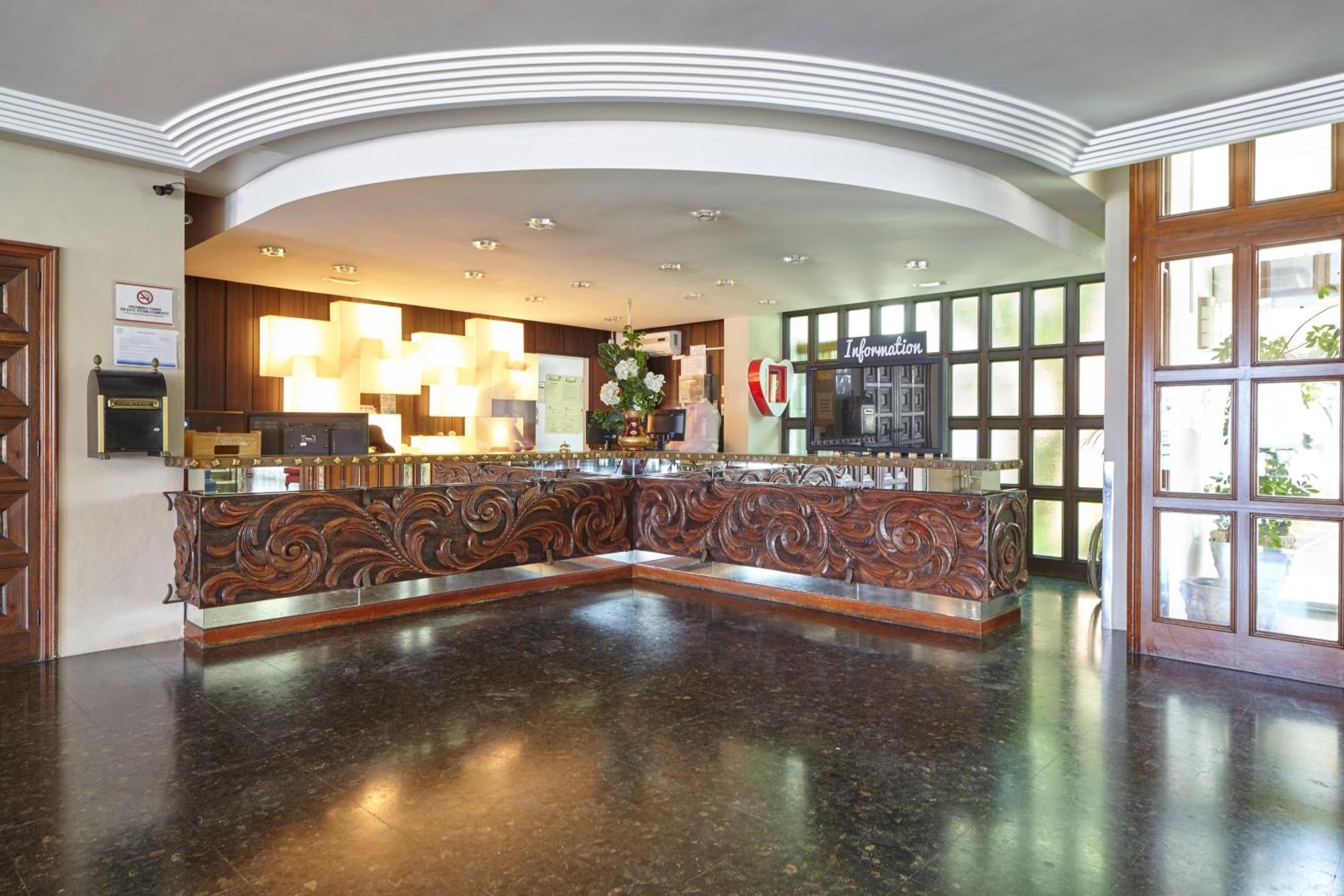 Hotel Arenal Sant Antoni de Portmany Esterno foto
