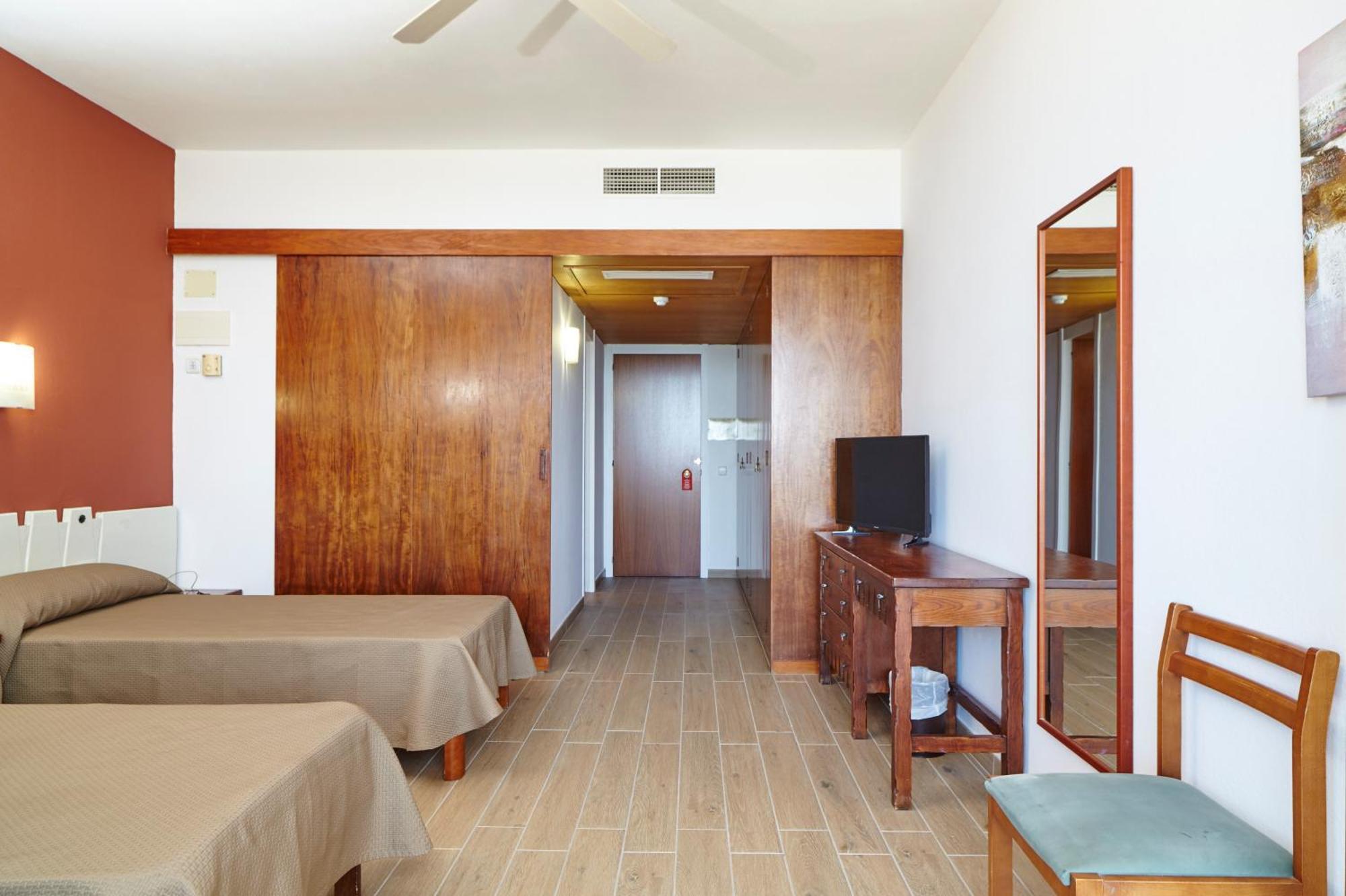 Hotel Arenal Sant Antoni de Portmany Esterno foto