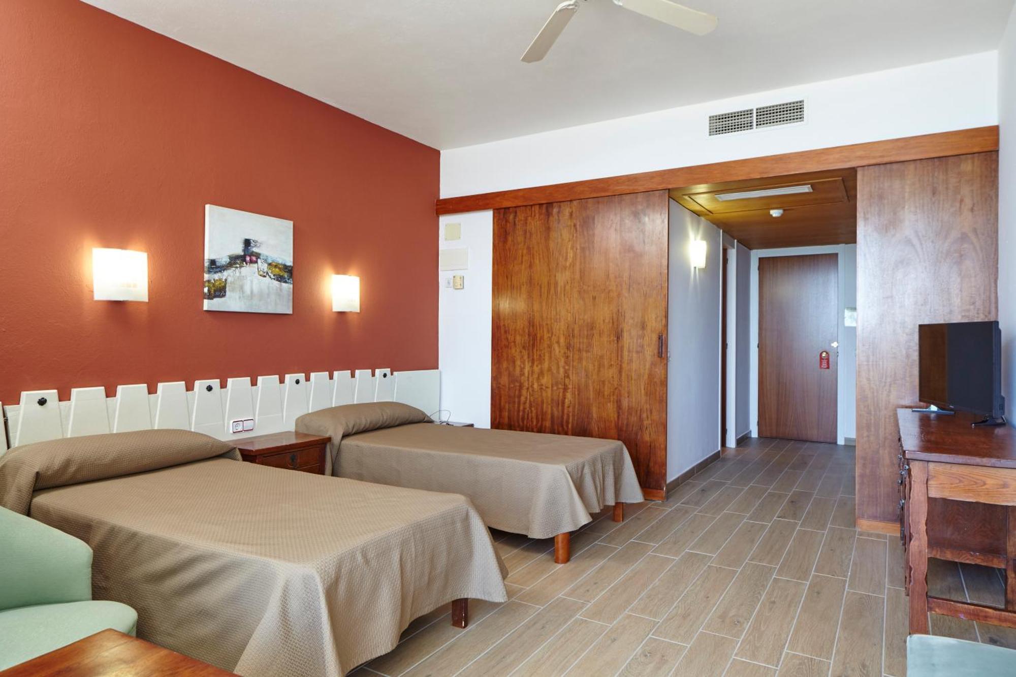 Hotel Arenal Sant Antoni de Portmany Esterno foto